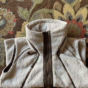 Women’s Kuhl brand Sherpa vest